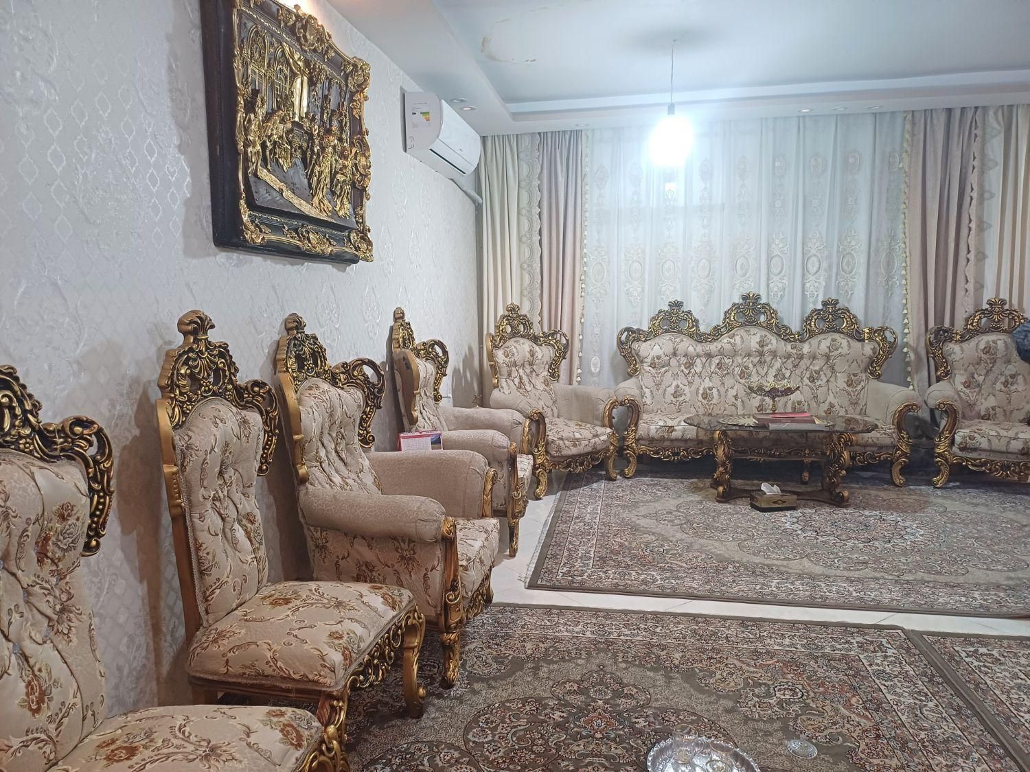 مبلمان ۹‌نفره سلطنتی|مبلمان خانگی و میز عسلی|تهران, امیریه|دیوار