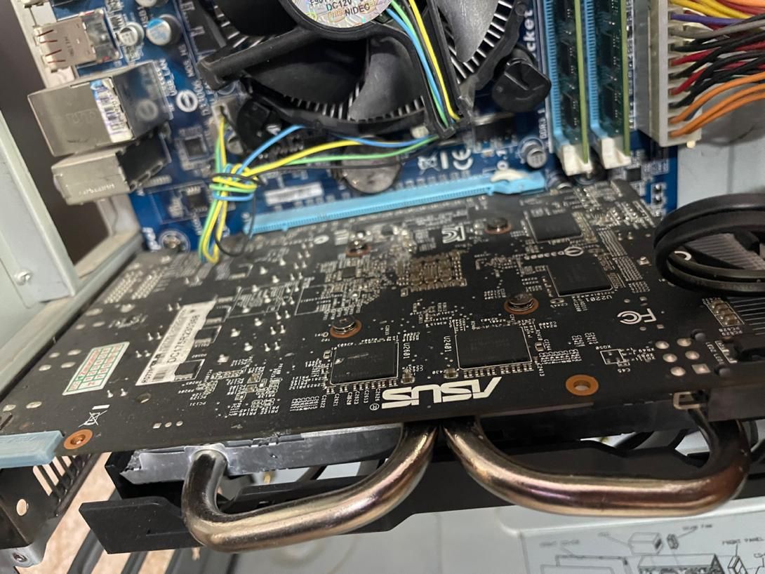 سیستم DDR3 با گرافیک ۲ گیگ|رایانه رومیزی|تهران, خاک سفید|دیوار
