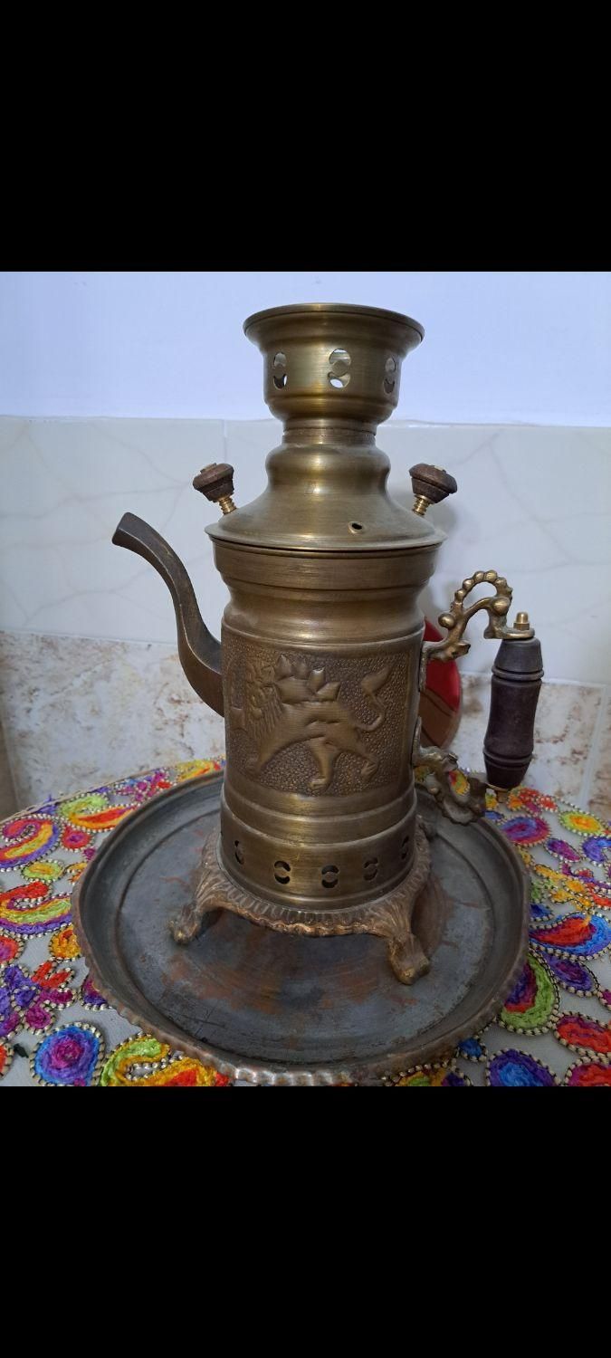 سماور و چراغ والر برنجی طرح آنتیک|کلکسیون اشیاء عتیقه|قائن, |دیوار