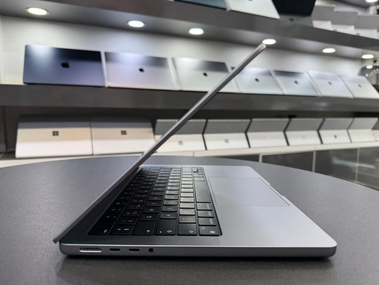 Macbook pro m1 pro (14inch) 2021      مک‌بوک پرو|رایانه همراه|تهران, میدان ولیعصر|دیوار