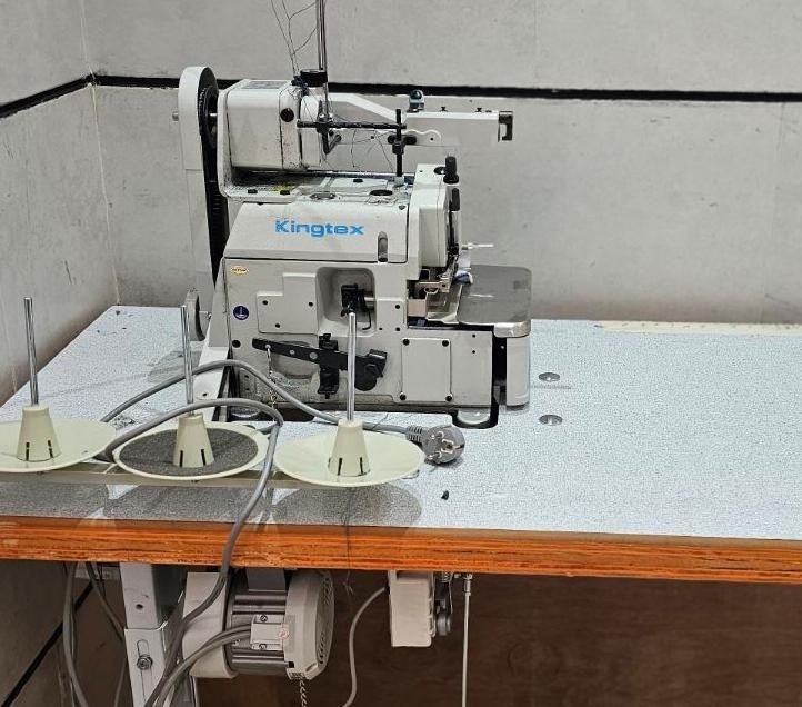 سردوز چهار نخ کینگتکس UH9004 Fبا دستگاه کش دوز|ماشین‌آلات صنعتی|تهران, جمال‌زاده|دیوار