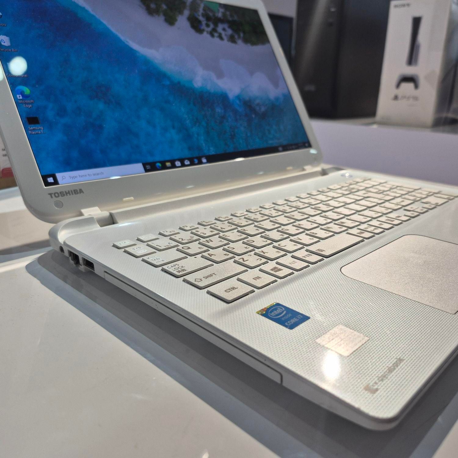 لپتاپ سفید رنگ Core i7 مشابه نو باگارانتی|رایانه همراه|تهران, میرداماد|دیوار