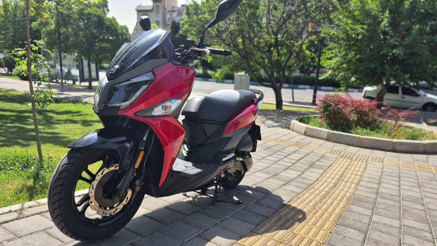 sym j200 آخر ۱۴۰۲|موتورسیکلت|تهران, سعادت‌آباد|دیوار