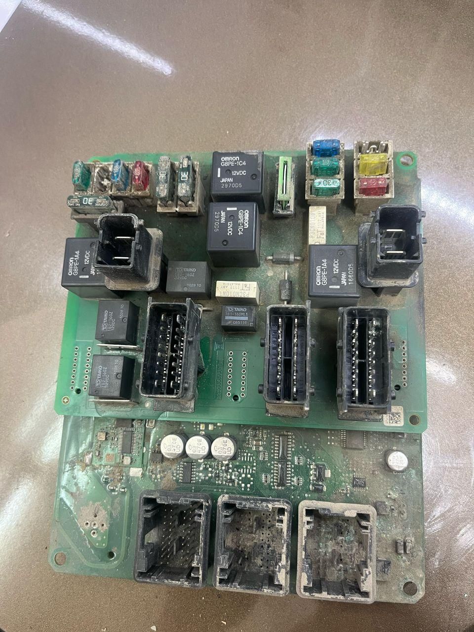 تعمیرات و فروش ecu ایسیو(کامپیوترخودرو)شبانه روزی|خدمات موتور و ماشین|تهران, پیروزی|دیوار