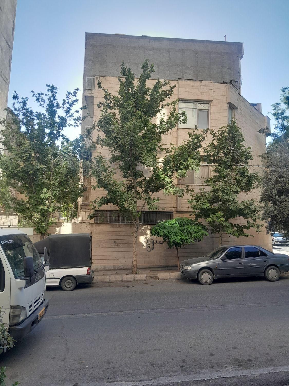 ۳۵۰متر بنا در ۳طبقه ویلایی|اجارهٔ خانه و ویلا|تهران, جنت‌آباد جنوبی|دیوار