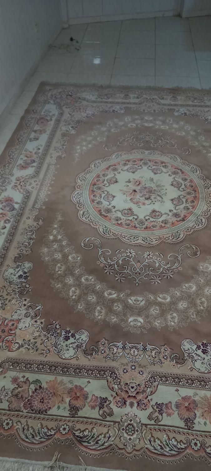 فرش تمیز جنس عالی ۷۰۰ شانه|فرش|تهران, جی|دیوار