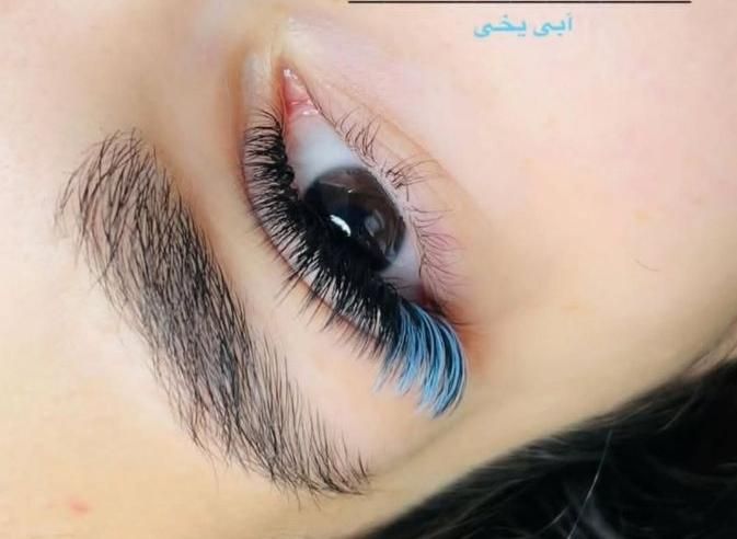 اکستنشن مژه مشکی و رنگی. لیفت و لمینت مژه و ابرو|خدمات آرایشگری و زیبایی|تهران, نیرو هوایی|دیوار