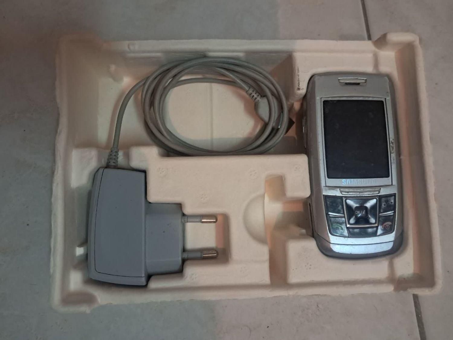 گوشی سامسونگ e250|موبایل|اصفهان, حسین‌آباد|دیوار