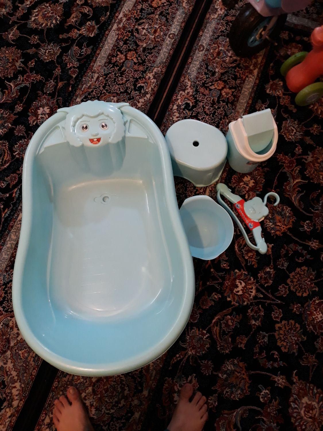 ست حمام، اسب، تخت،گهواره،و وسایل کودک|اسباب و اثاث بچه|کرمانشاه, |دیوار