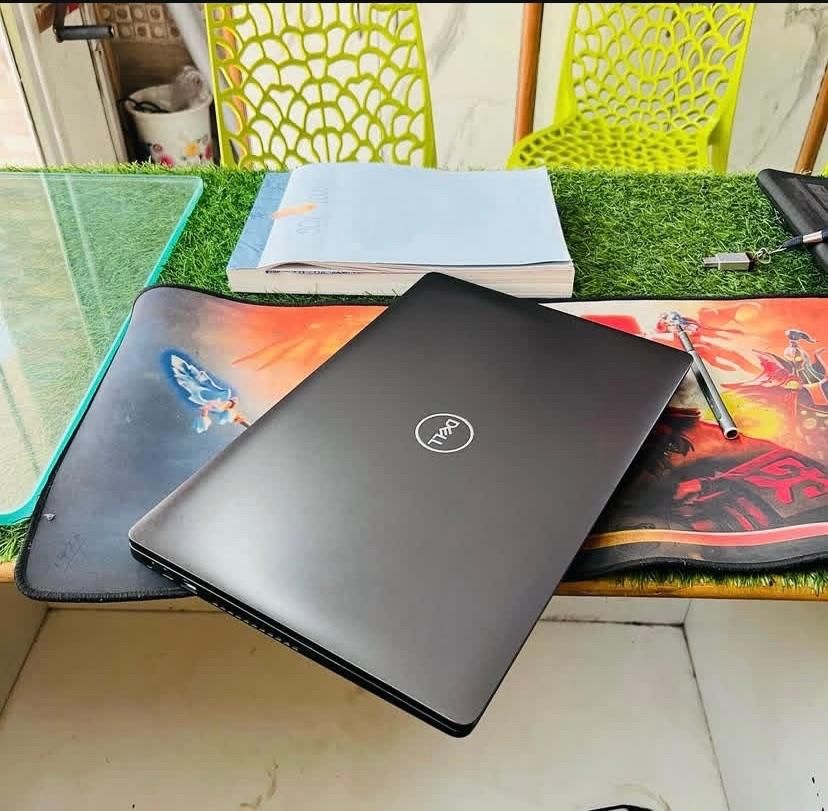 لپ تاپ dell 5500 سیپیو i5 نسل هشتم صفحه fhd لمسی|رایانه همراه|تهران, اکباتان|دیوار