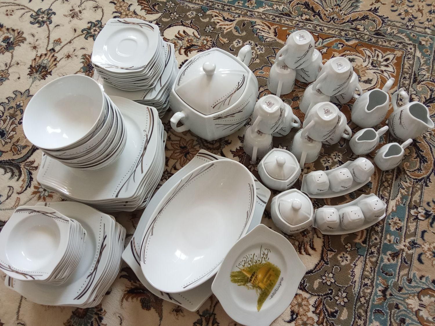 سرویس چینی ۱۲ نفره|حراج|هشتگرد, |دیوار
