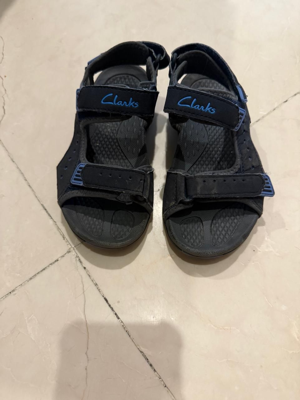 صندل تابستانی برند clarks سایز 29|کفش و لباس بچه|تهران, امیرآباد|دیوار