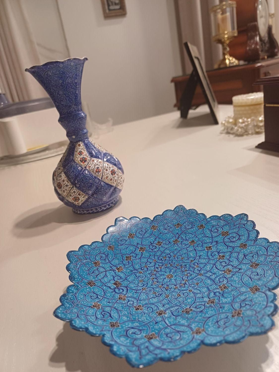 بشقاب دیوار کوب با گلدان|صنایع دستی و سایر لوازم تزئینی|تهران, توحید|دیوار
