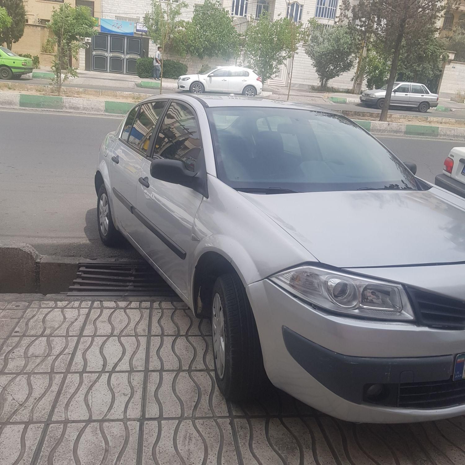 رنو مگان مونتاژ E1 1600cc، مدل ۱۳۸۸|خودرو سواری و وانت|تهران, شهرک راه‌آهن|دیوار