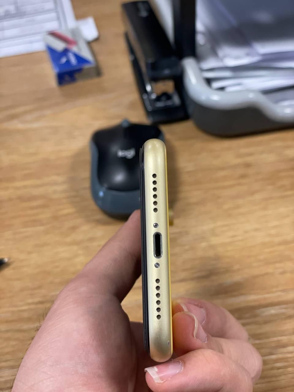 اپل iPhone XR با حافظهٔ ۶۴ گیگابایت|موبایل|نسیم‌شهر, |دیوار