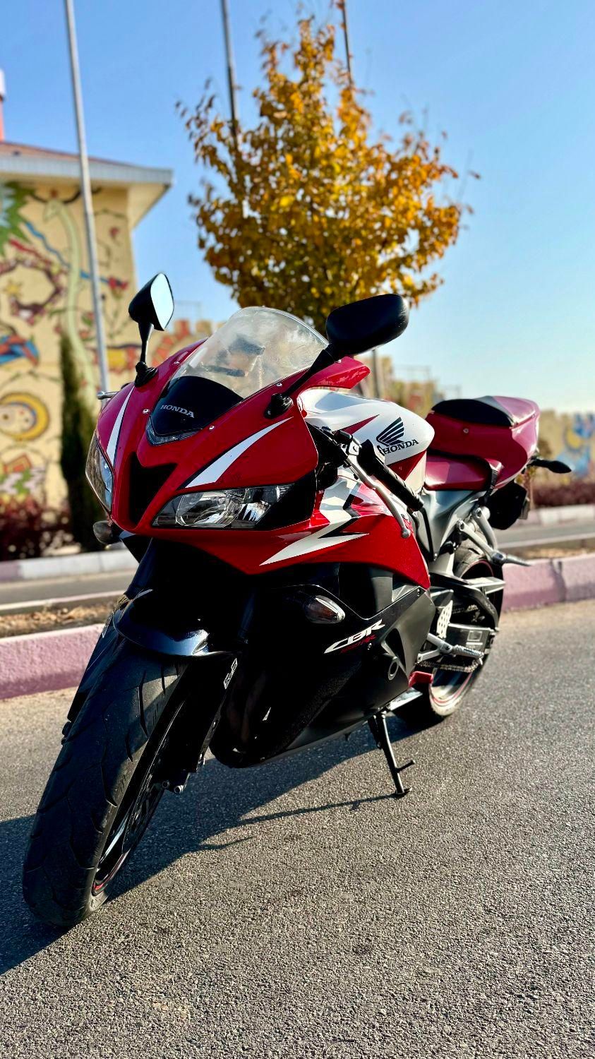 cbr600RR تمام فابریک عروسک،موتور سنگینabs|موتورسیکلت|تهران, میدان حر|دیوار