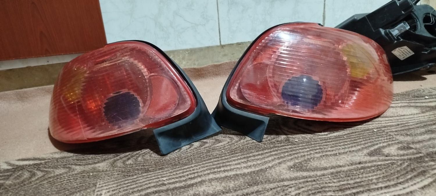 چراغ خطر206sd|قطعات یدکی و لوازم جانبی|بروجرد, |دیوار