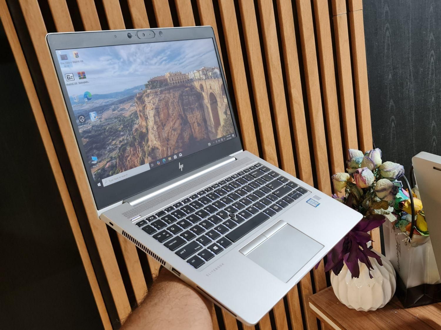 لپتاپ hp فوق باریک و سبک لمسی core i5 ram 16|رایانه همراه|شیراز, فرگاز|دیوار