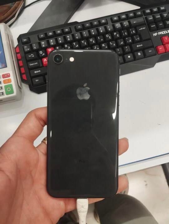 اپل iPhone 8 با حافظهٔ ۶۴ گیگابایت|موبایل|اصفهان, پروین|دیوار