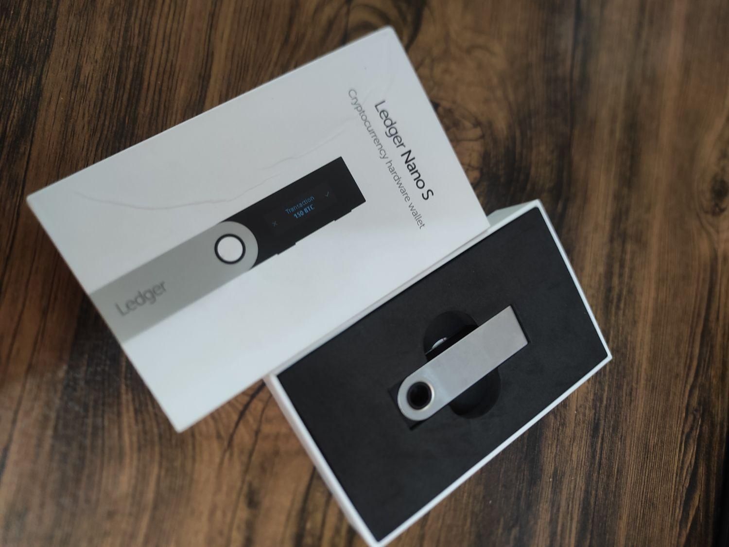 لجر نانو اس و ایکس / ledger nano s nano x|قطعات و لوازم جانبی رایانه|لامرد, |دیوار