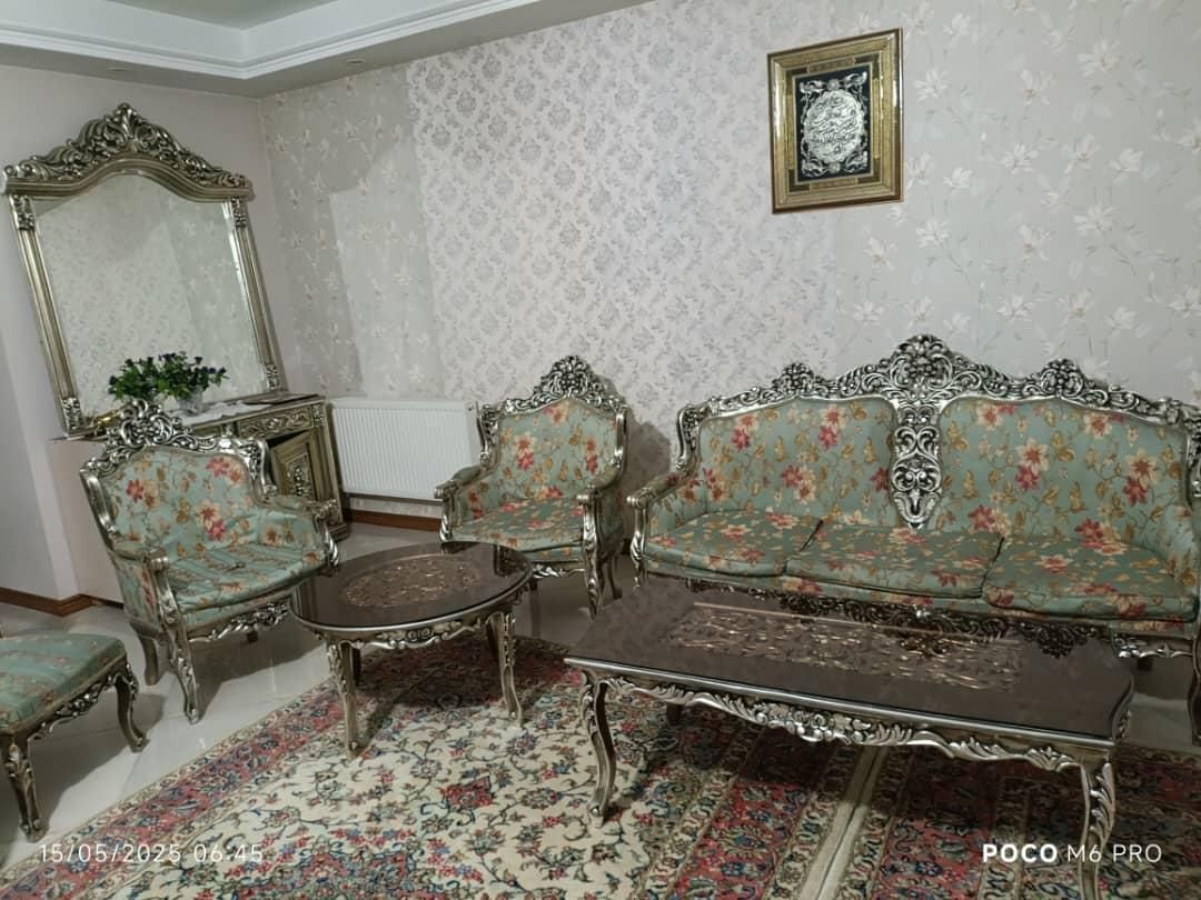مبل ۹ نفره ودومیز ونهار خوری ۱۰ نفره وکنسول واینه|مبلمان خانگی و میز عسلی|تهران, امام حسین(ع)|دیوار
