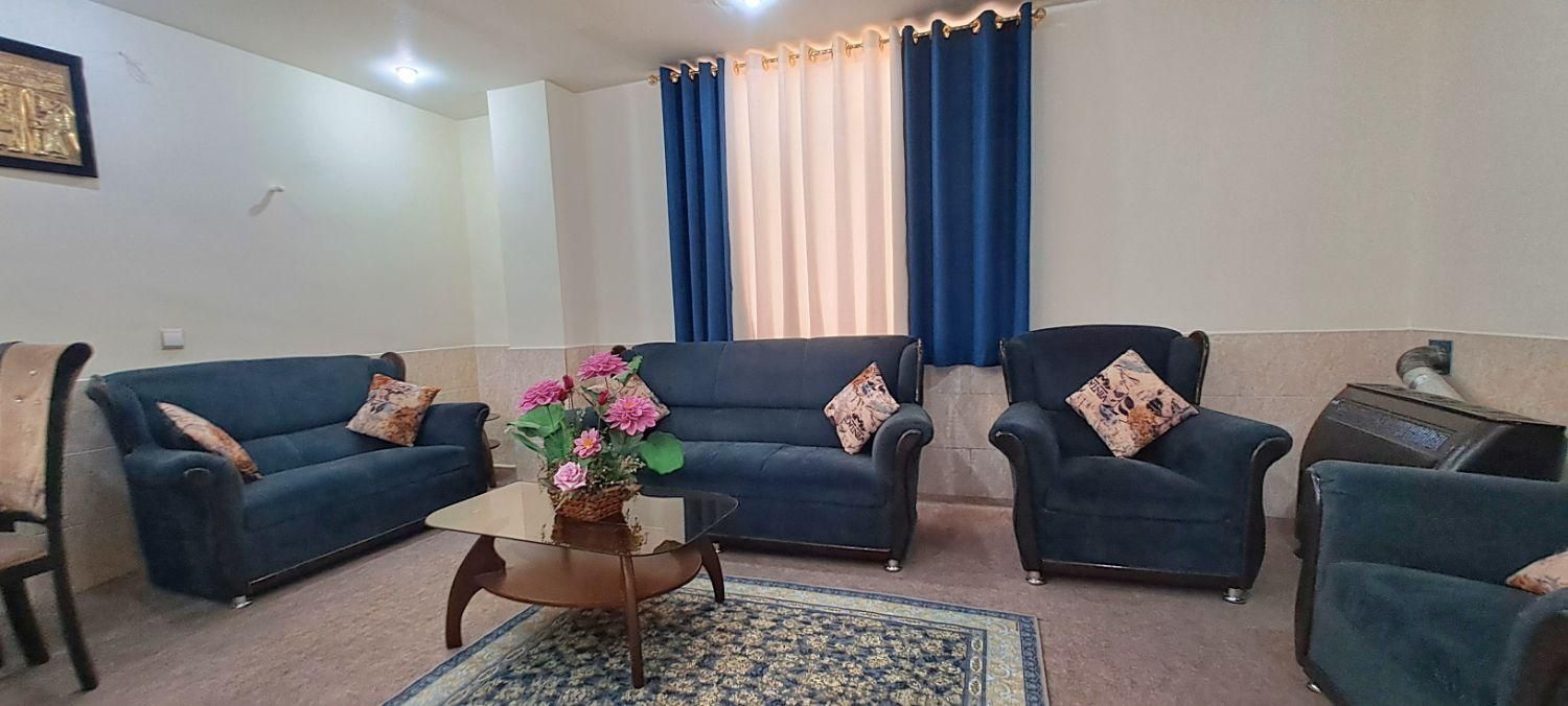 منزل مبله / بالا شهر|اجارهٔ کوتاه‌مدت آپارتمان و سوئیت|مرودشت, تامین اجتماعی‎|دیوار