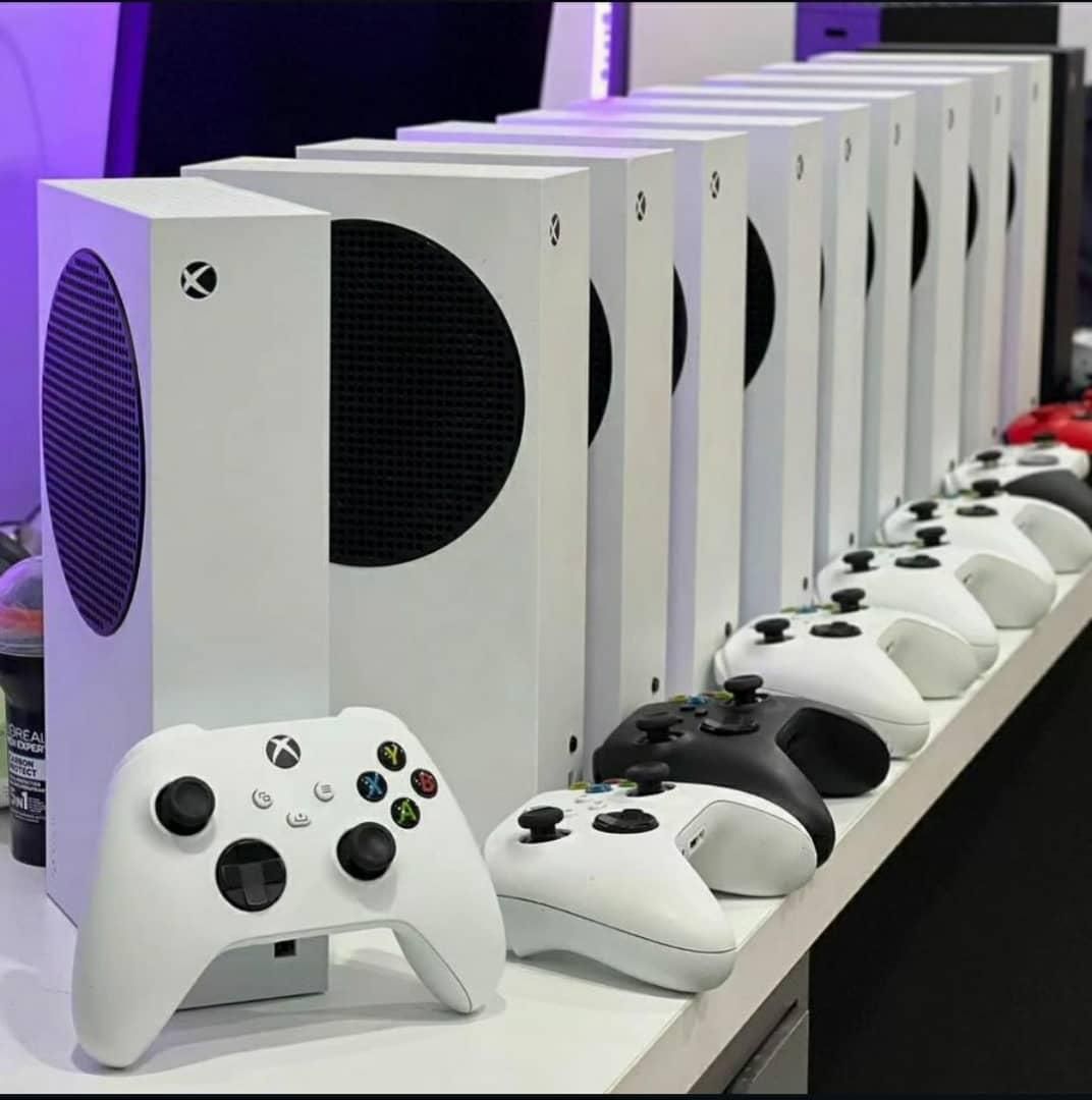 خریدار و فروش xbox سری اس وان s حتی بدون کارتن|کنسول، بازی ویدئویی و آنلاین|تهران, ولنجک|دیوار