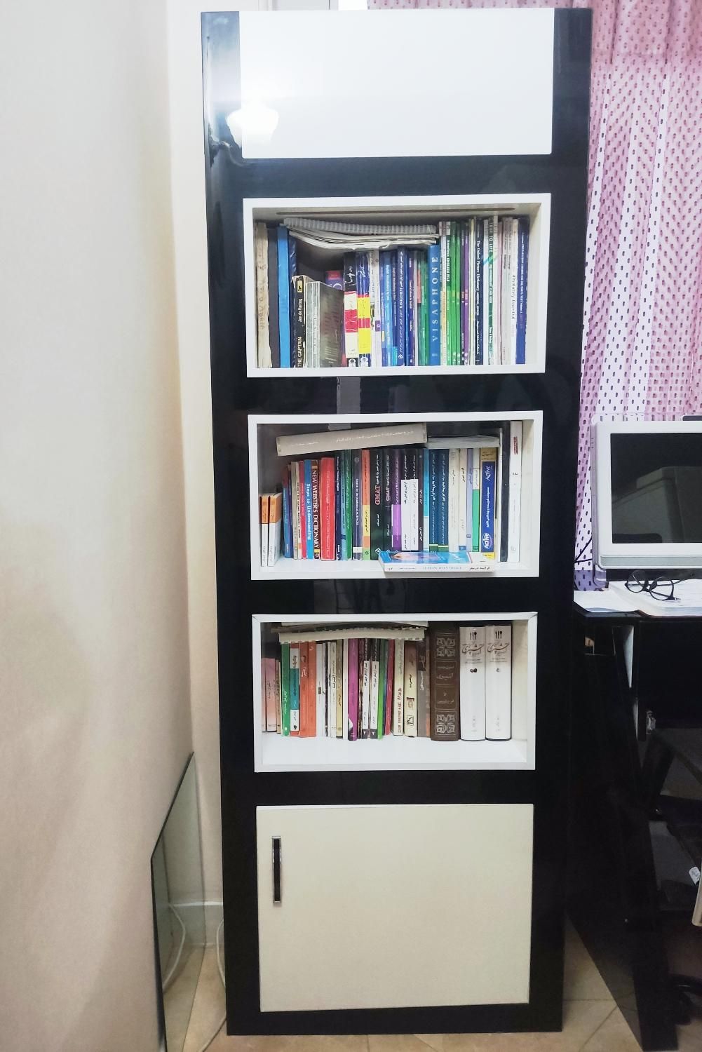 کتابخانه کمد دار های گلَس تُرک|کتابخانه، شلف، قفسه‌های دیواری|تهران, چهارصد دستگاه|دیوار