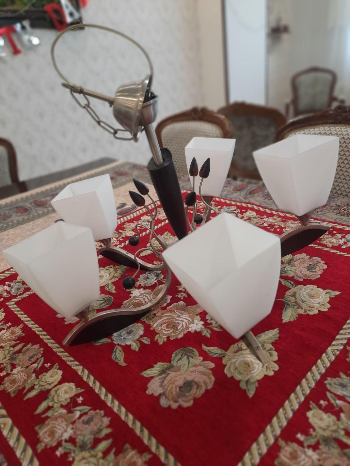 یک جفت لوستر چوبی فلزی.قیت هر دو ۳۵۰۰|لوستر و چراغ آویز|تهران, جمال‌زاده|دیوار