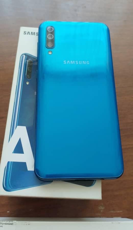 سامسونگ Galaxy A50 با حافظهٔ ۱۲۸ گیگابایت|موبایل|تهران, شادمهر|دیوار