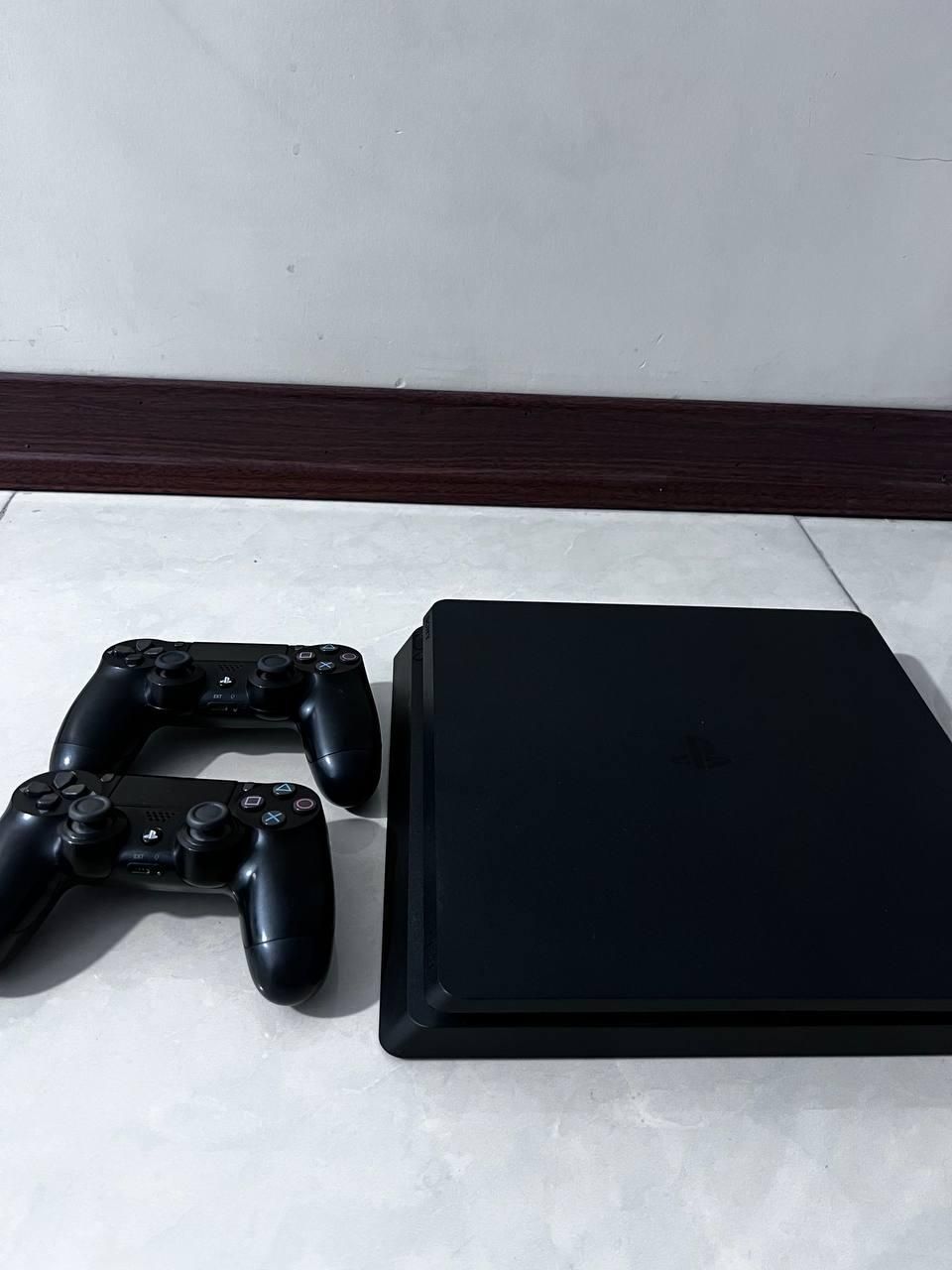 ps4 کاملا سالم و درحد نو با اکانت دو ظرفیتی و بازی|کنسول، بازی ویدئویی و آنلاین|تهران, شهرک فردوس|دیوار