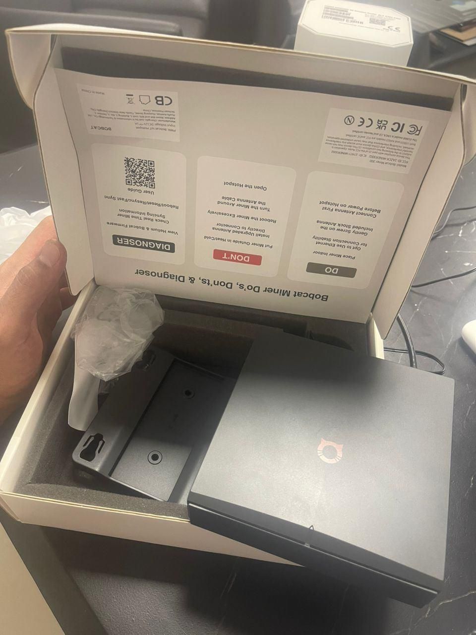 ماینر هلیوم Bobcat miner 300|قطعات و لوازم جانبی رایانه|تهران, اقدسیه|دیوار