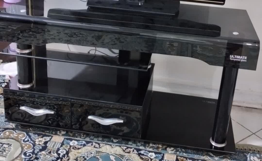 میز ال سی دی کاملا شیشه ای اندازه ۳۲ تا ۴۲ اینچ|میز تلویزیون|تهران, ظهیرآباد|دیوار
