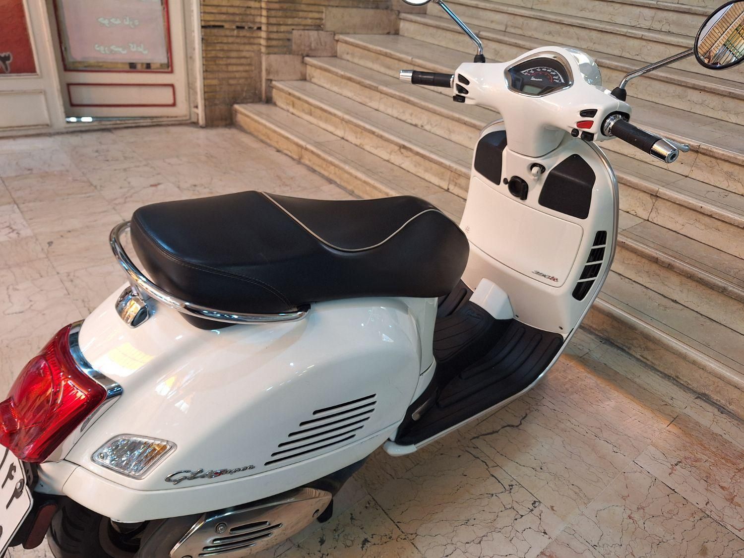وسپا GTS250 سفید مدل ۱۳۹۶|موتورسیکلت|تهران, سعادت‌آباد|دیوار