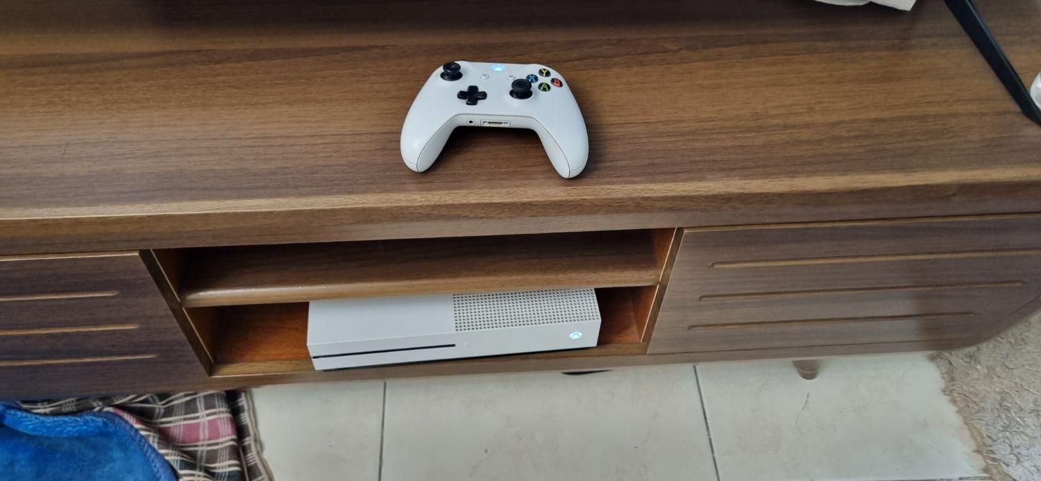 ایکس باکس وان اس ۱ ترا فول بازی Xbox one s 1TB|کنسول، بازی ویدئویی و آنلاین|کرج, منظریه|دیوار