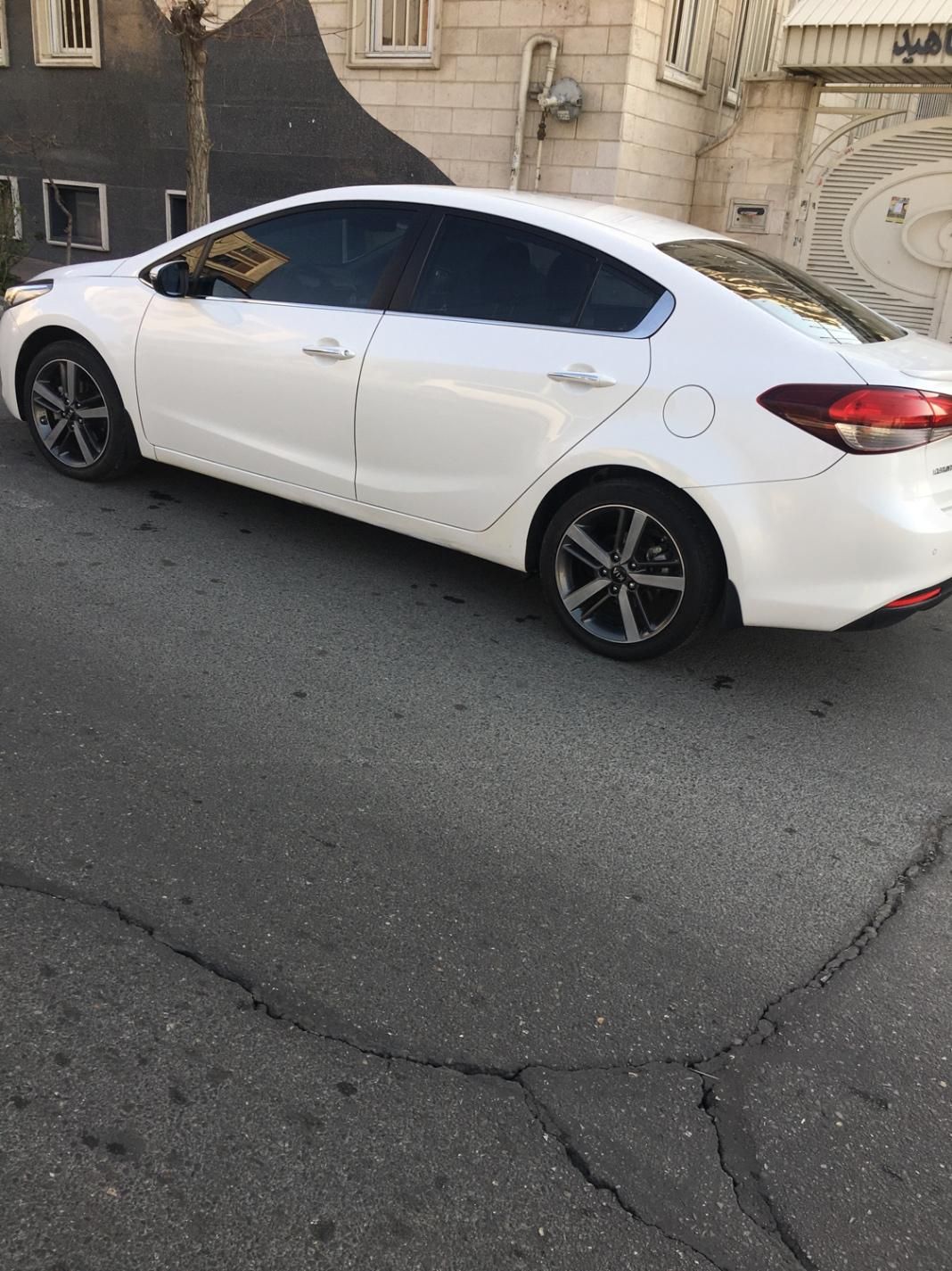 کیا سراتو اتوماتیک 2000cc، مدل ۲۰۱۷|خودرو سواری و وانت|تهران, نارمک|دیوار