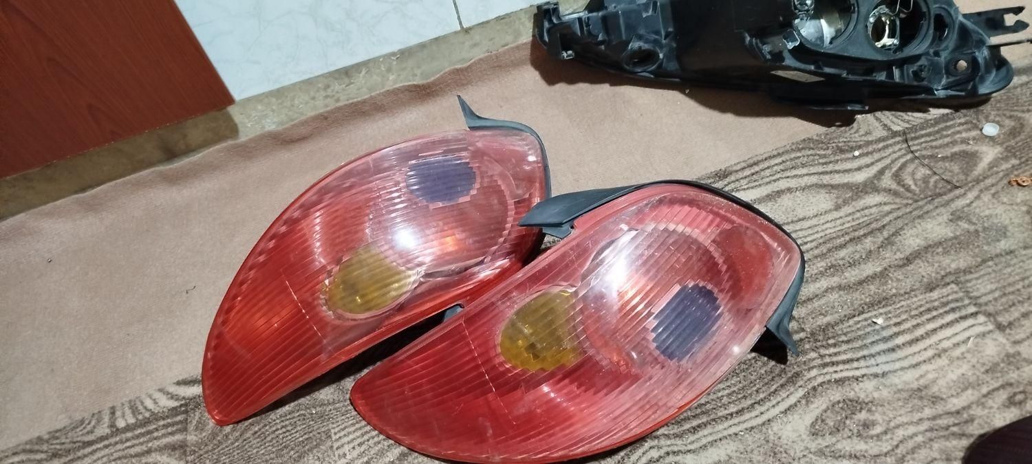 چراغ خطر206sd|قطعات یدکی و لوازم جانبی|بروجرد, |دیوار