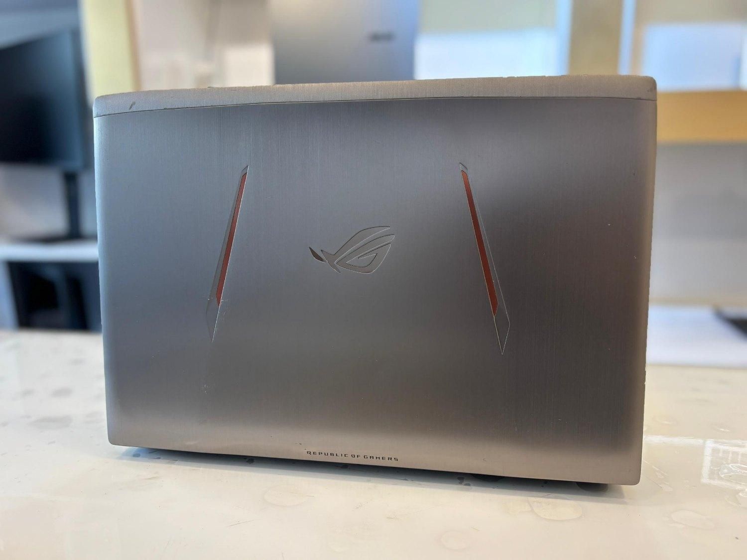 لپ تاپ گیمینگ asus rogبا گرافیک 8GB GTX|رایانه همراه|شیراز, ملاصدرا|دیوار