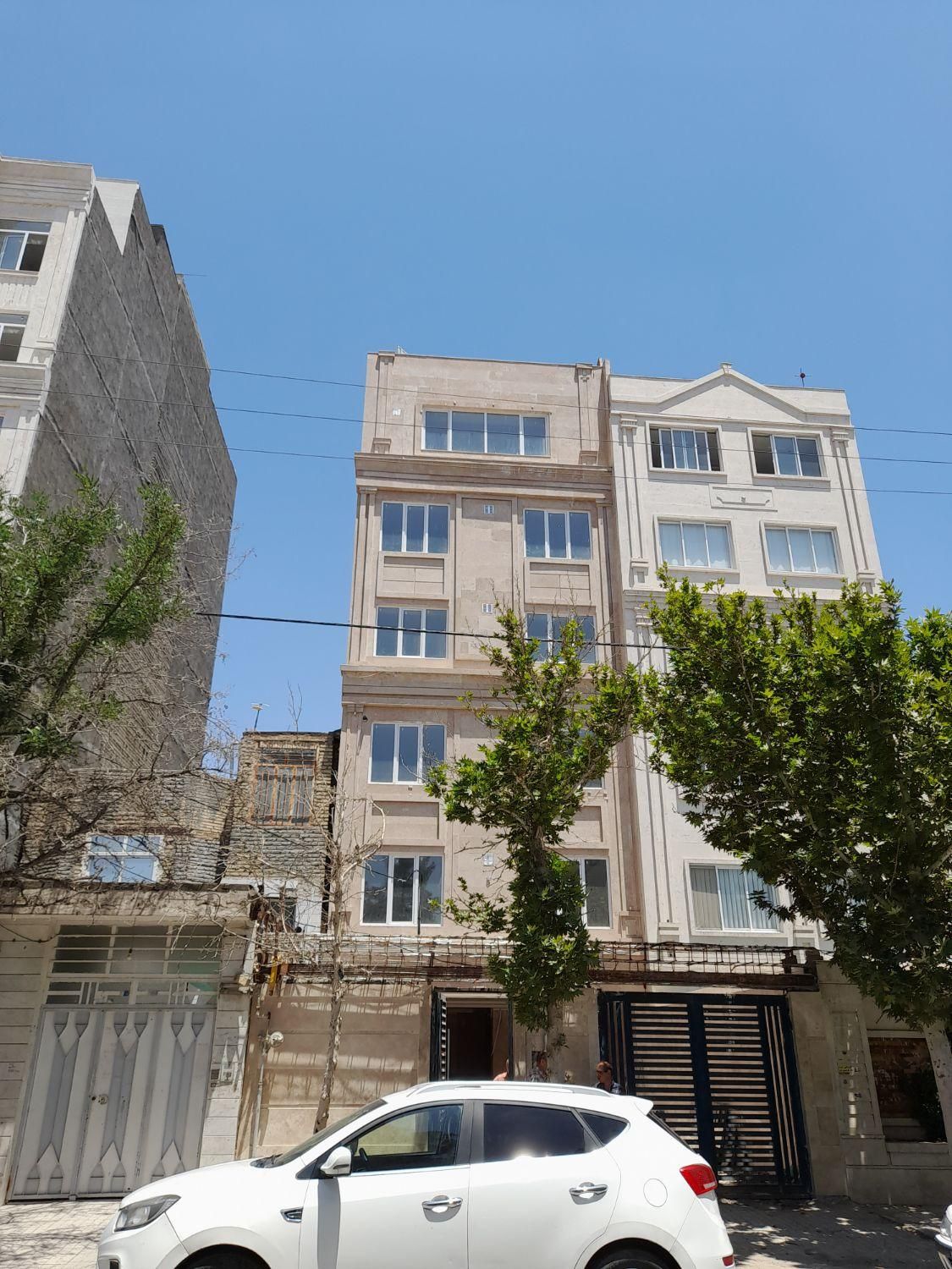 فروش آپارتمان ۱۵۰ متری ۳ خوابه در هنرور|فروش آپارتمان|مشهد, هنرور|دیوار