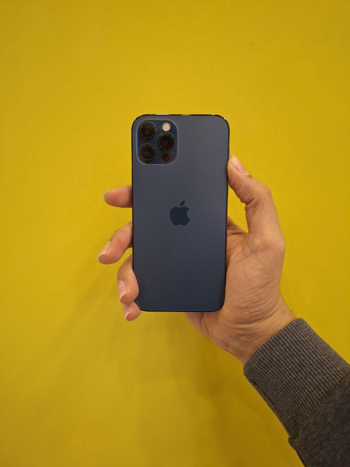 آیفون ۱۲ پرو آبی رنگ - iphone 12 pro blue|موبایل|تهران, شهرک غرب|دیوار