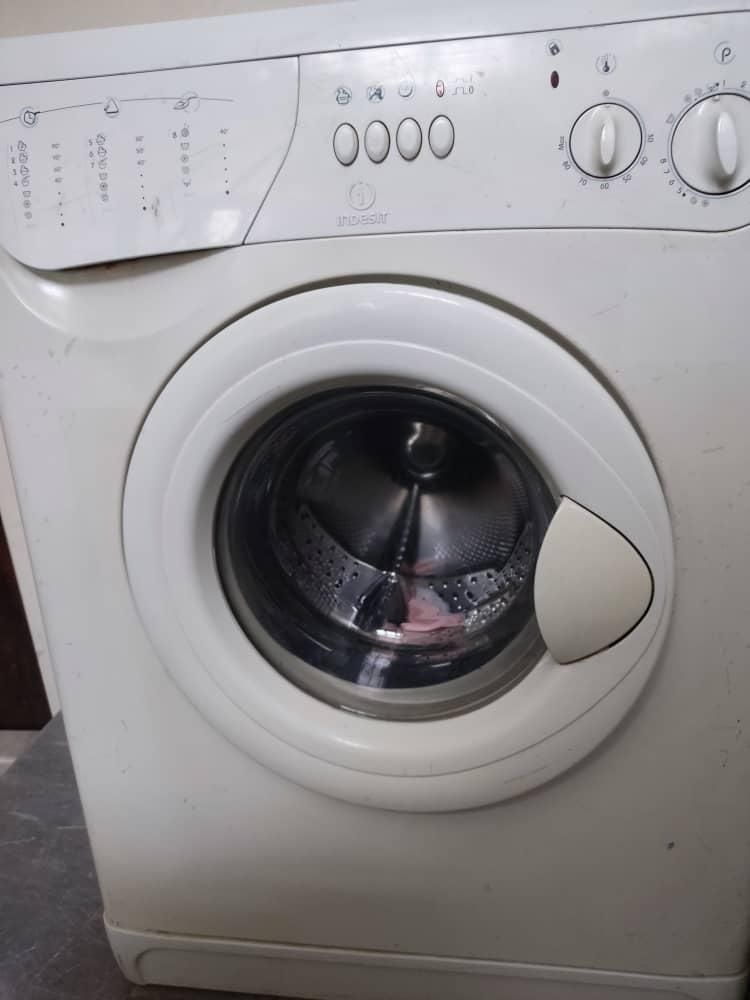 ماشین لباسشویی ایندزیت - Indesit|ماشین لباسشویی و خشک‌کن لباس|تهران, سرآسیاب مهرآباد|دیوار