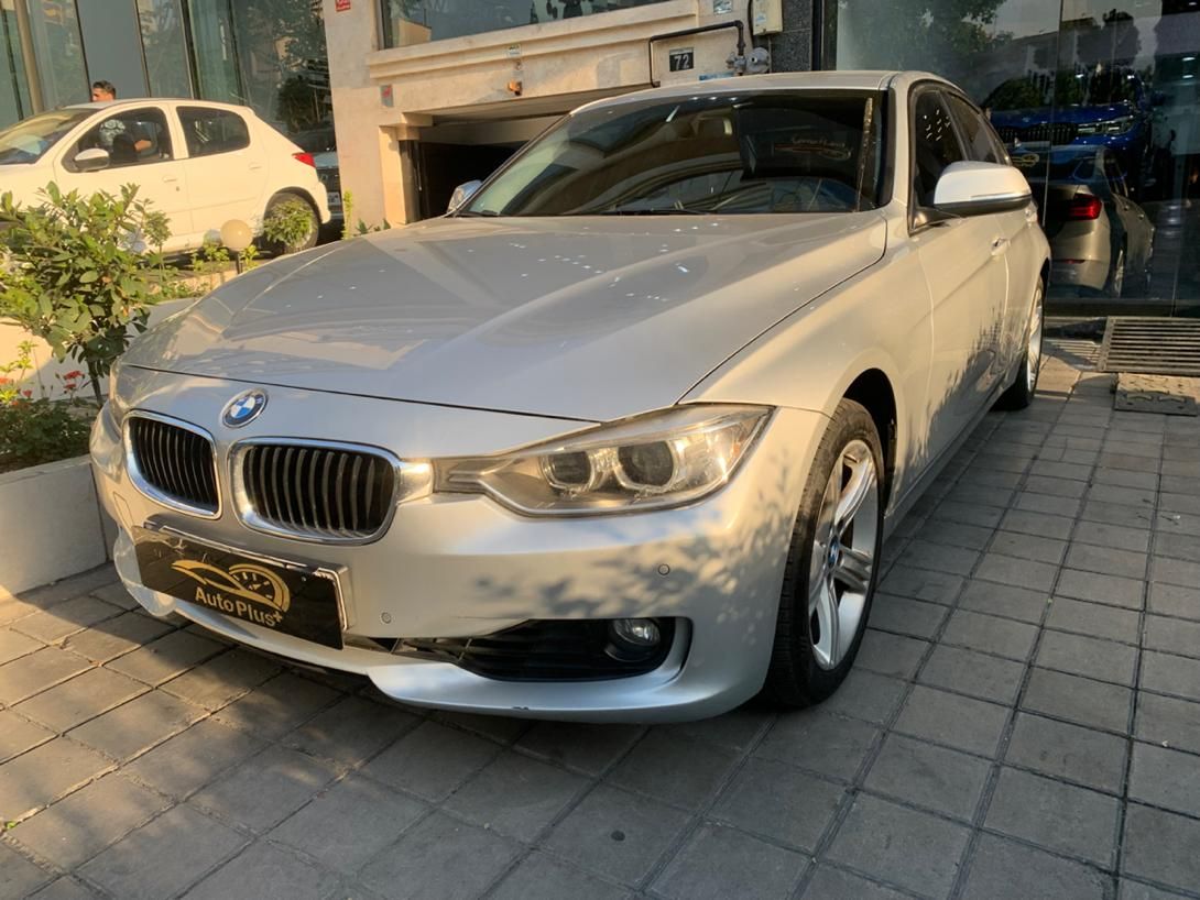 بی‌ام‌و سری 3 سدان 320i، مدل ۲۰۱۳|خودرو سواری و وانت|تهران, عباس‌آباد|دیوار