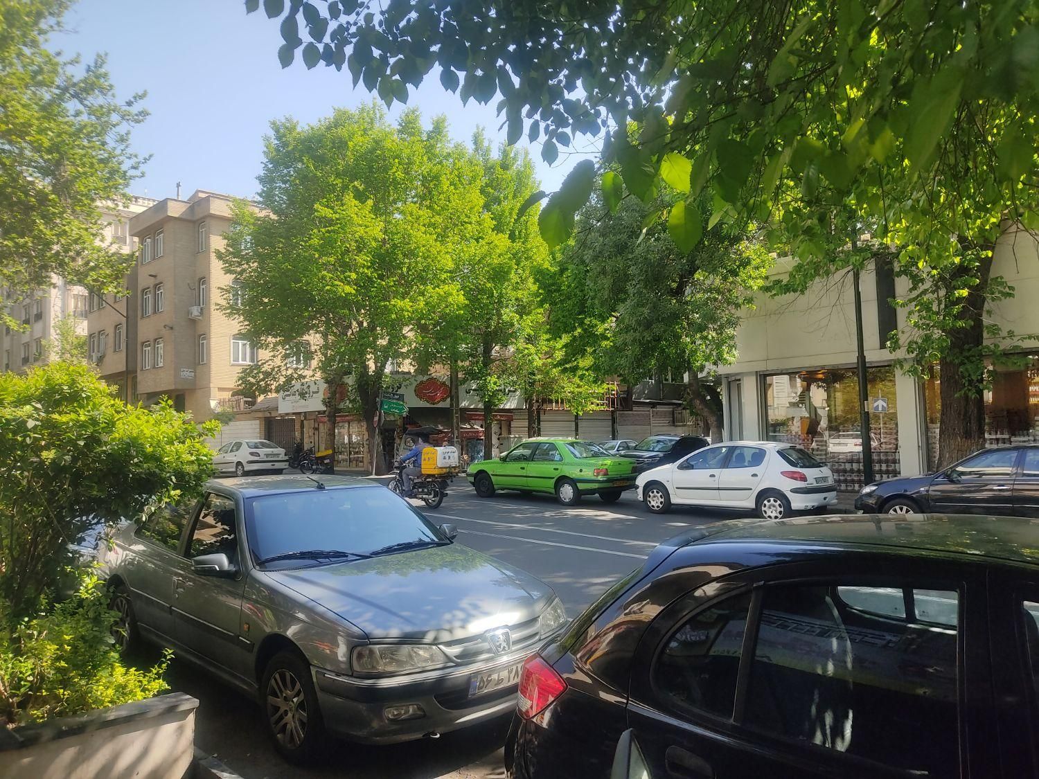 ۴۰ متر مغازه کف ۴۰ متر زیرزمین|اجارهٔ مغازه و غرفه|تهران, یوسف‌آباد|دیوار