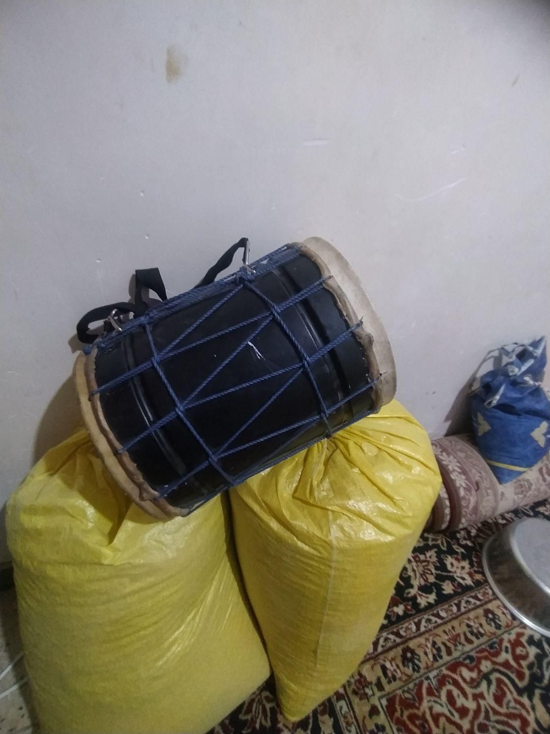 دمام وطبل فلزی|درام و پرکاشن|شیراز, کوشک میدان|دیوار