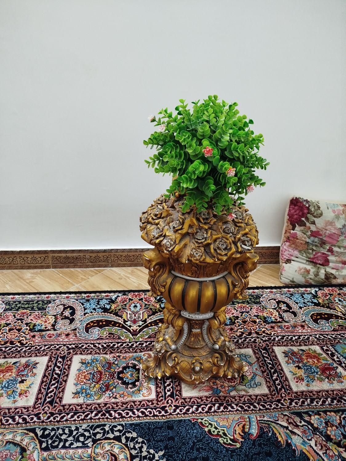 گلدون و گل|گل مصنوعی|قرچک, |دیوار