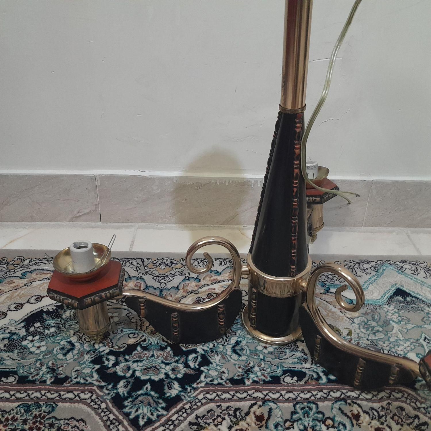 لوستر وارداتی و جای حبوبات و جارو شارژی|لوستر و چراغ آویز|تهران, هاشمی|دیوار