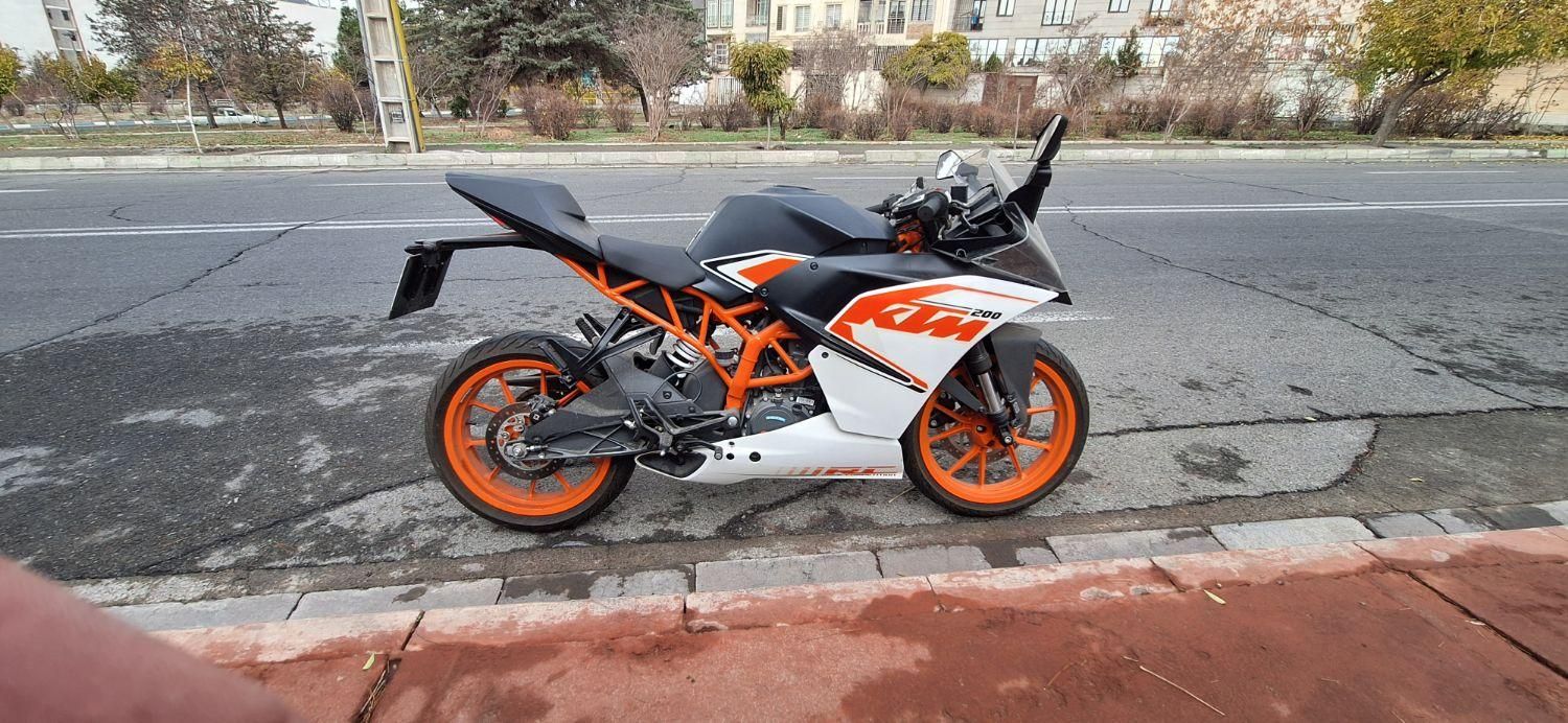 ktm rc 200 مدل ۹۹ مشابه خشک|موتورسیکلت|تهران, جنت‌آباد شمالی|دیوار