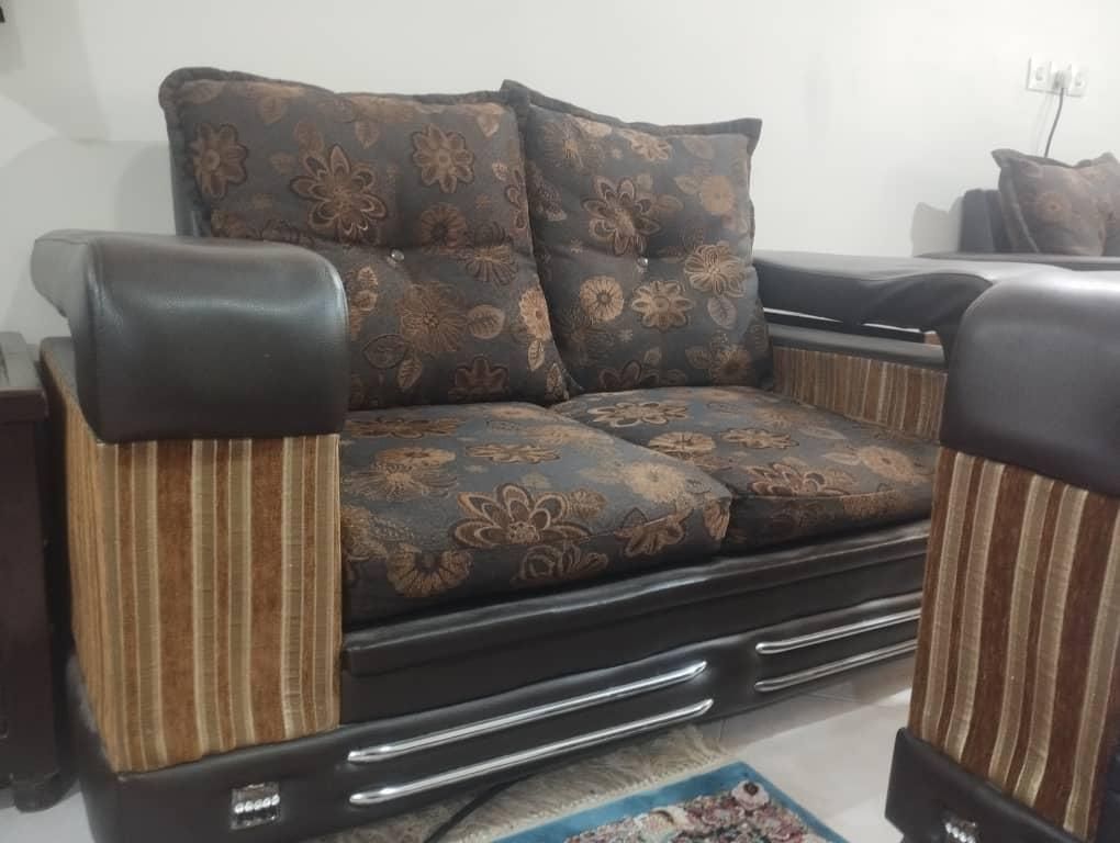یک دست مبل 7 نفره راحتی دست و دوم مناسب برای باغ|مبلمان خانگی و میز عسلی|اصفهان, ملک‌شهر|دیوار
