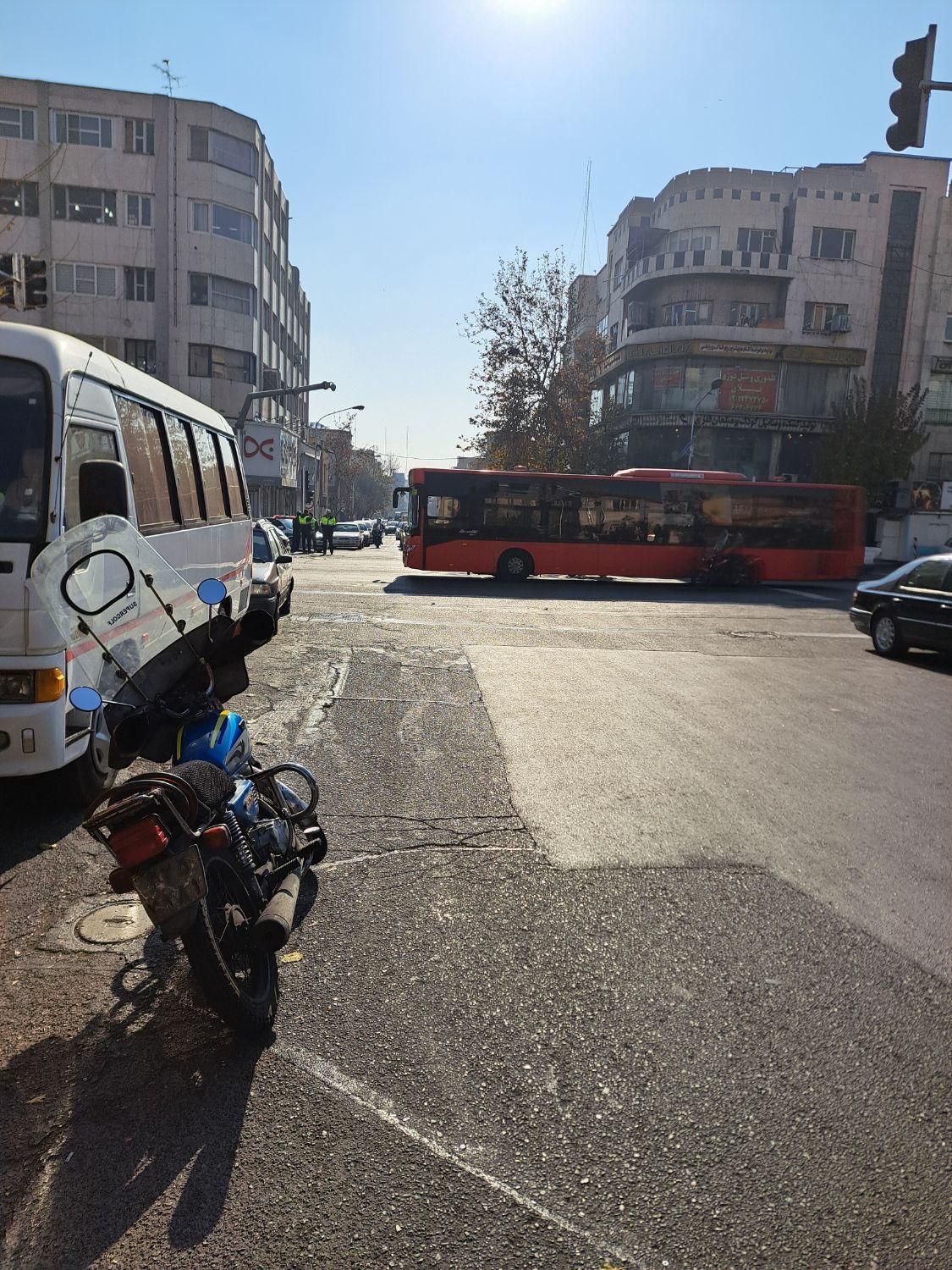 مغازه ۴۸ متر // خ جمهوری و خ دانشگاه//|اجارهٔ مغازه و غرفه|تهران, میدان انقلاب|دیوار