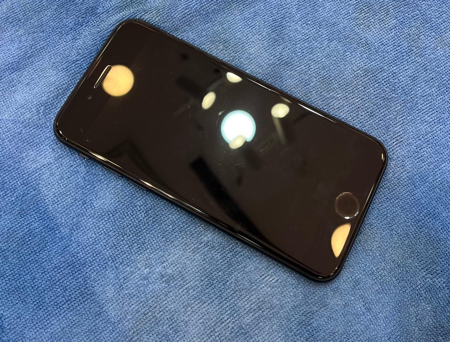 iPhone SE 2020|موبایل|تهران, سنگلج|دیوار